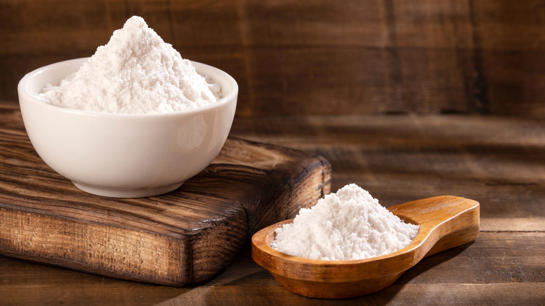 bowls of baking soda