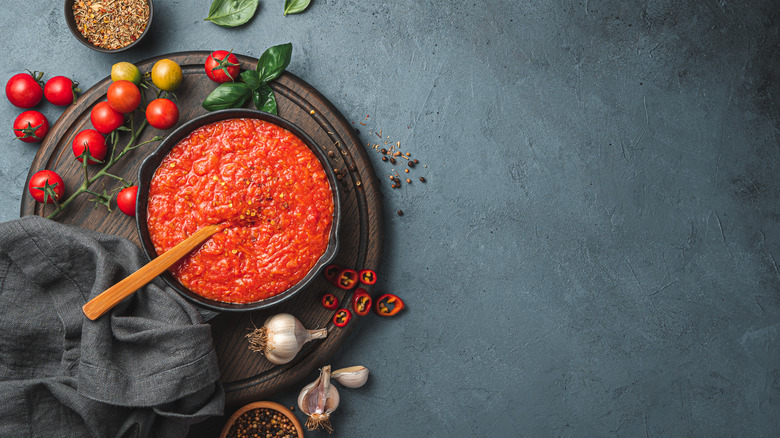 pot of marinara sauce