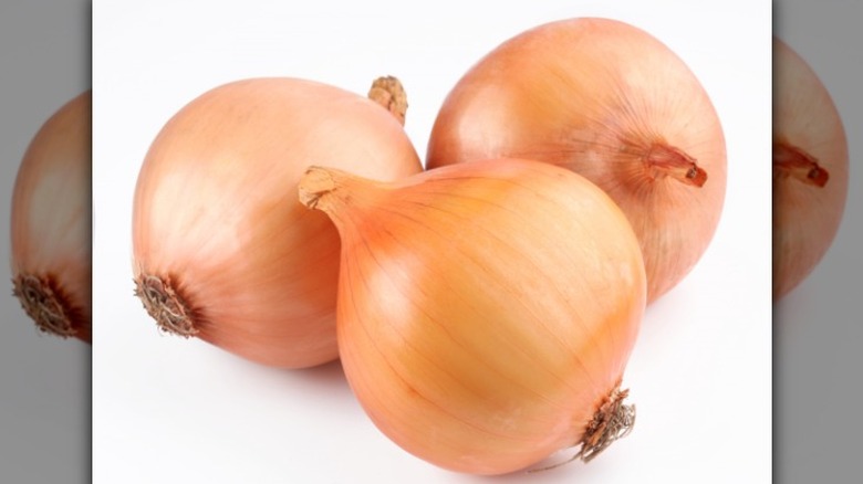 Whole Yellow Onions