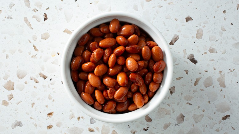 Bowl of cooked pinto beans