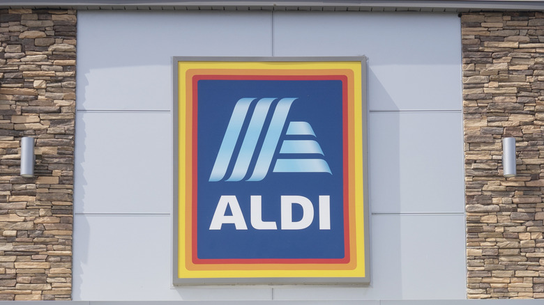 The front exterior sign of an Aldi food market