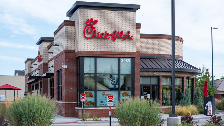 Chick-fil-A restaurant building