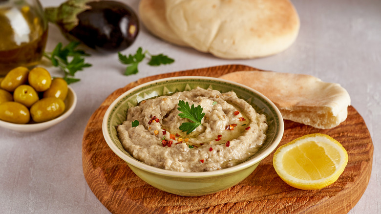 Eggplant dip with pita bread