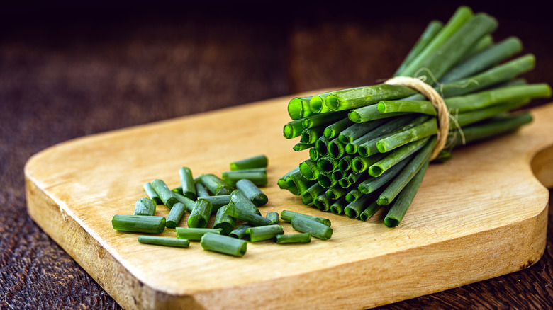 chives