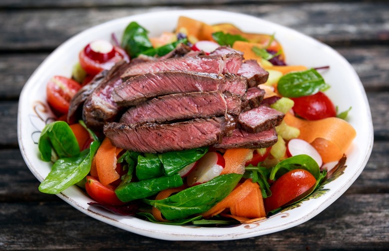 Spinach and Steak Salad With Ginger Dressing
