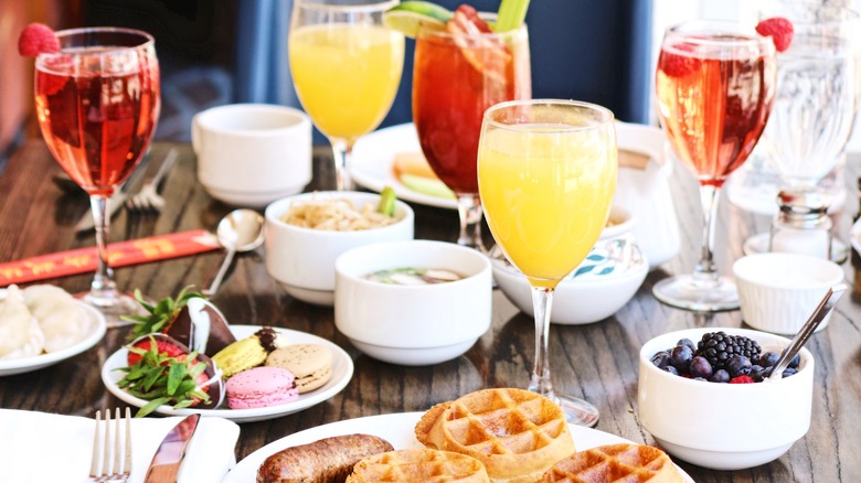 brunch cocktails and food