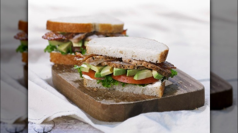 BLT sandwich with peppery turkey