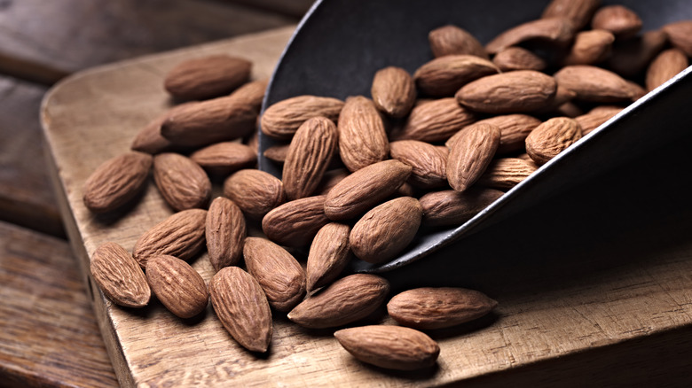 scoop of almonds