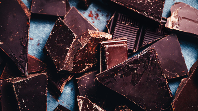 dark chocolate pieces