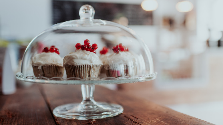 cupcakes in glass holder