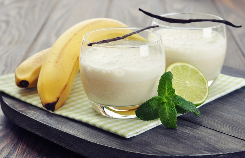 Baby Banana, Mint, and Coconut Water Smoothie