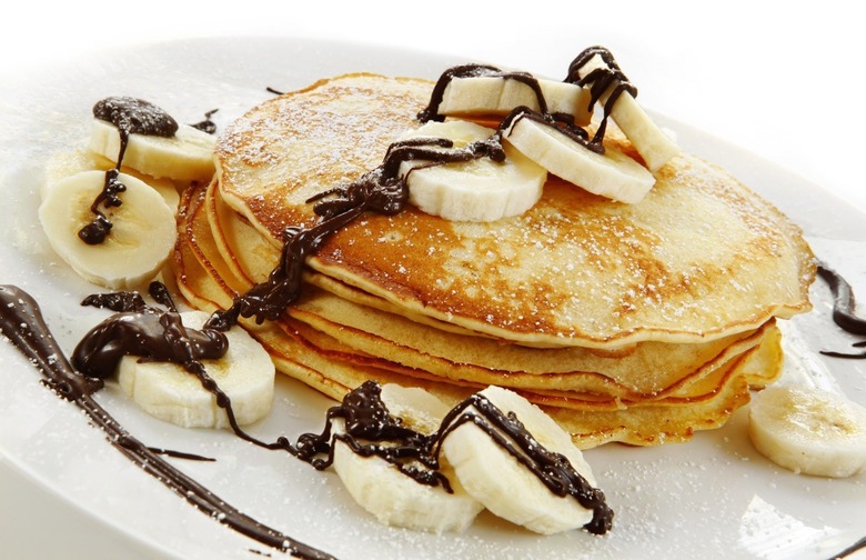 Fluffy Chocolate Banana Pancakes