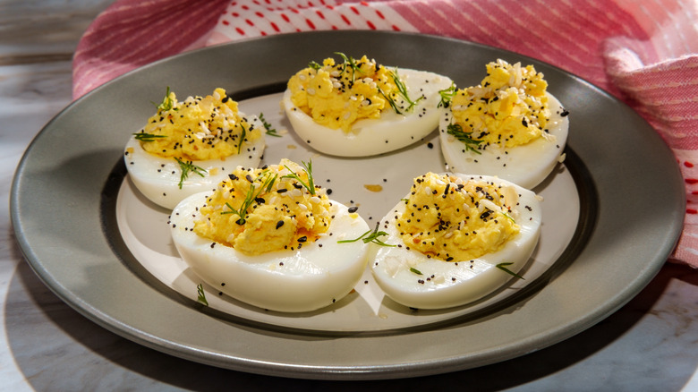 Deviled eggs topped with everything bagel seasoning