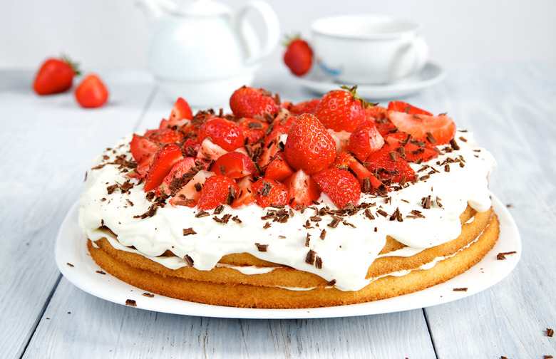 Strawberry Angel Food Cake