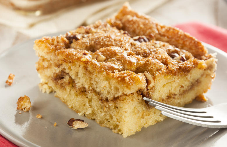 Banana-Walnut Coffeecake