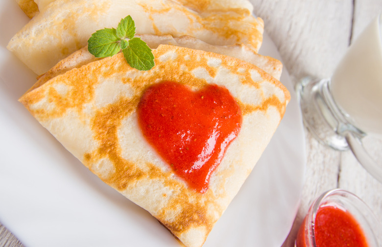 Crêpes With Strawberry Compote