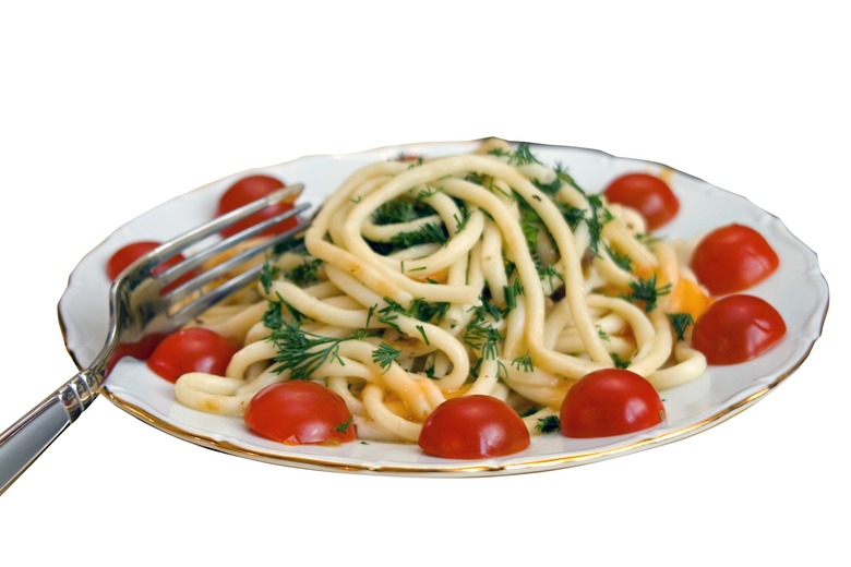 Spaghetti with Tomatoes and Goat Cheese