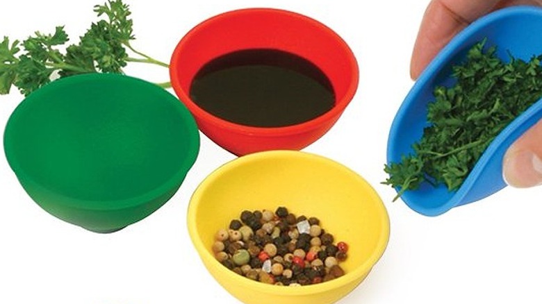colorful pinch bowls