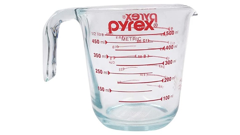 glass measuring cup