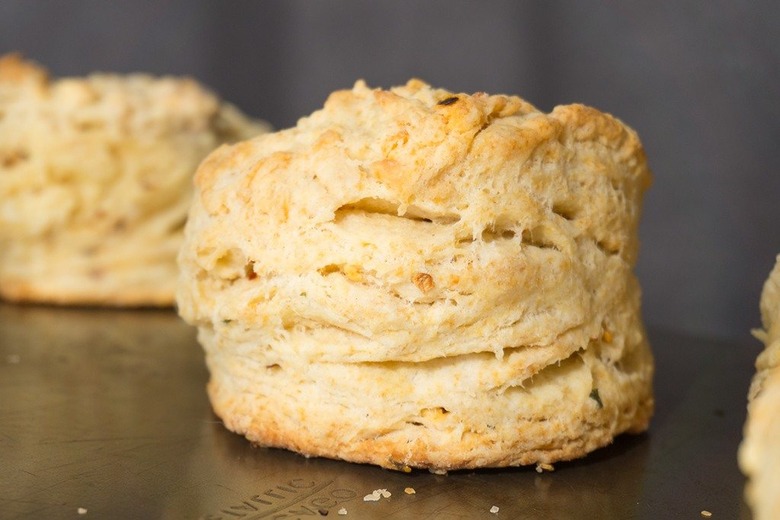 Spicy Sriracha Buttermilk Biscuits
