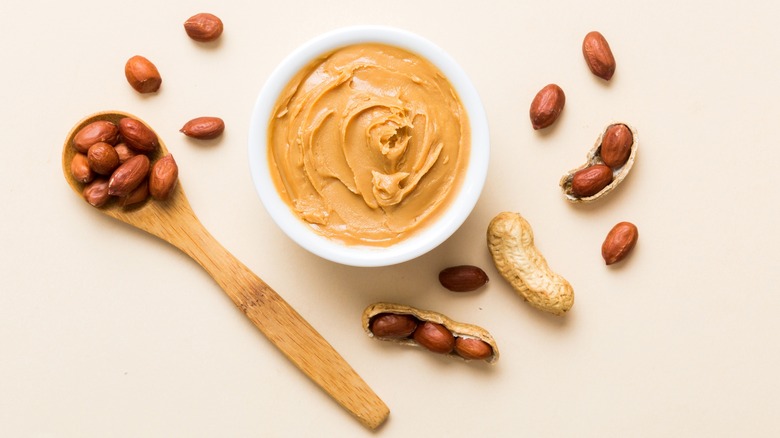Peanut butter & peanuts