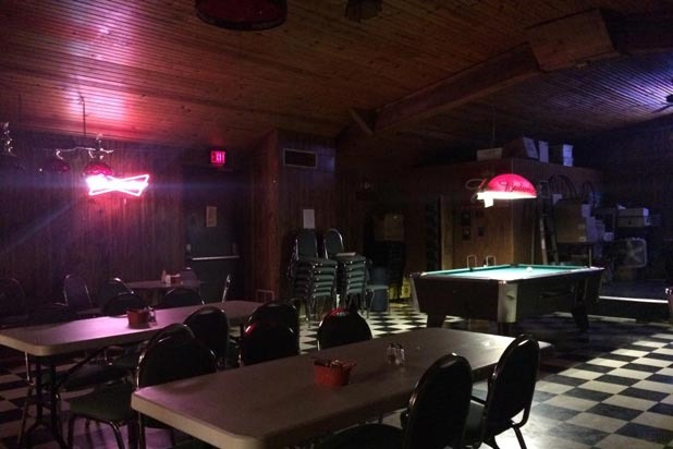 #12 The Wagon Wheel Bar & Grill: University of Kansas — Lawrence