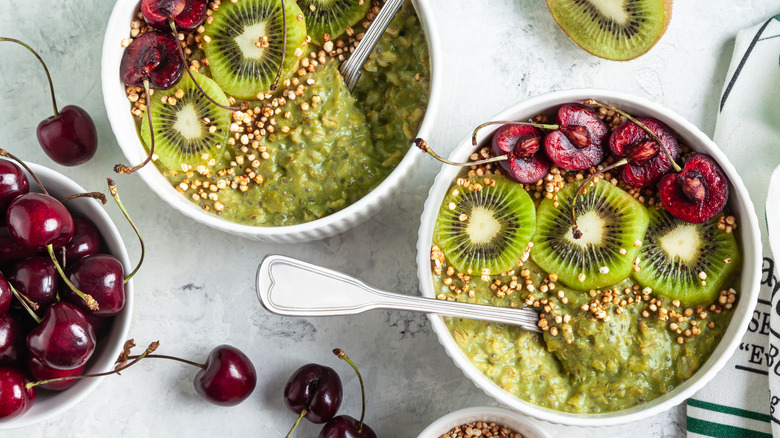 Matcha oatmeal with fruit