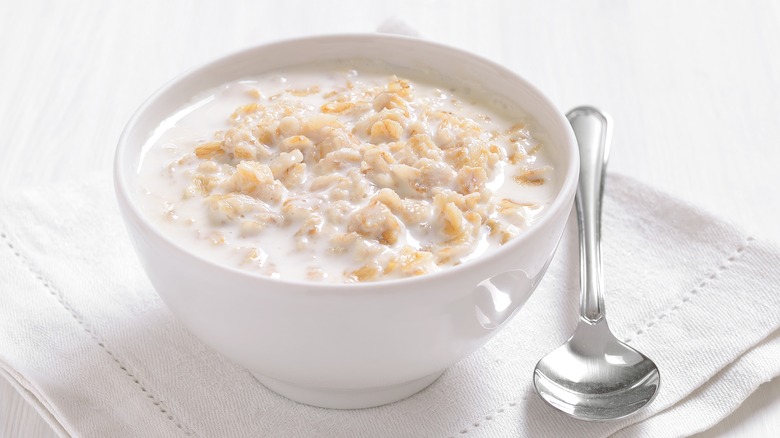 Oatmeal with milk