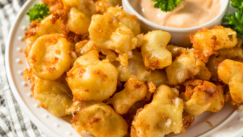 Deep fried cheese curds plate