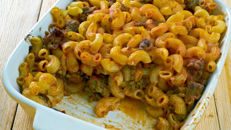 Noodle hotdish with beef