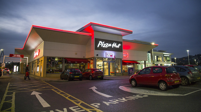 Pizza Hut restaurant