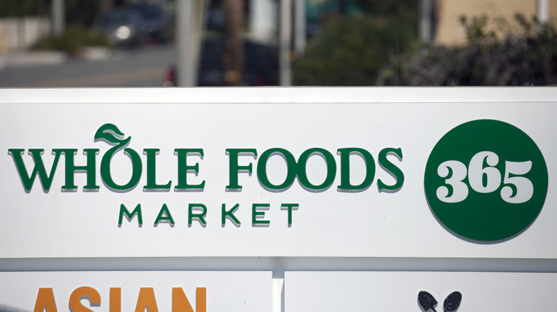 365 by Whole Foods sign