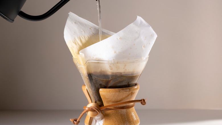 chemex with coffee