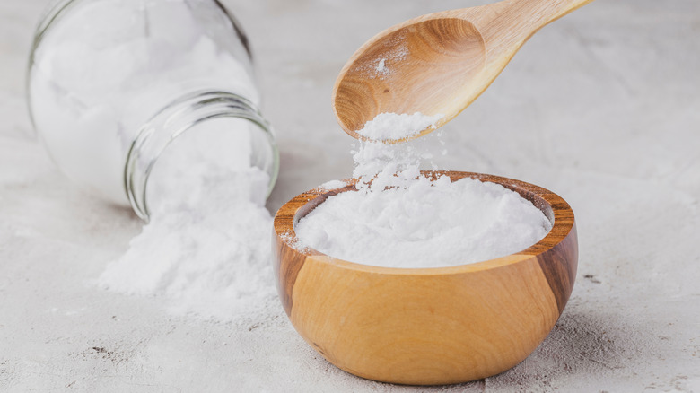 Baking soda in wooden container