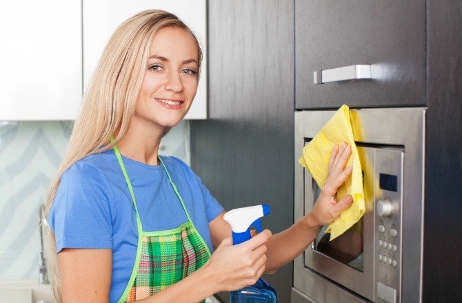Clean Your Microwave Now!