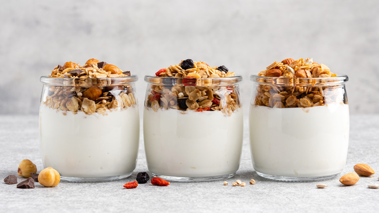 Yogurt in jars with granola topping