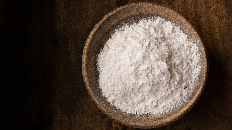 Arrow root powder.