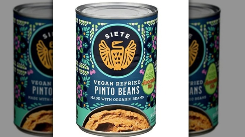 Siete refried pinto beans can