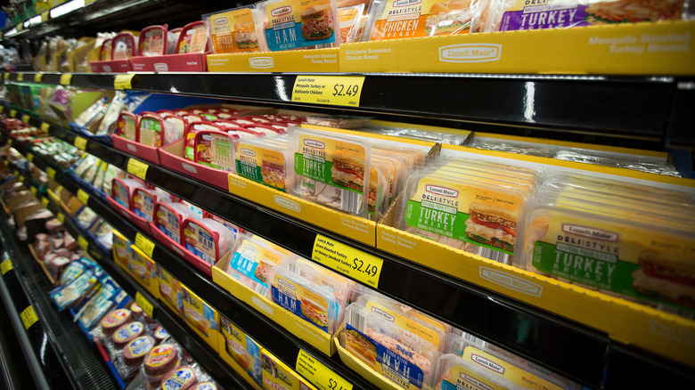 deli meat display