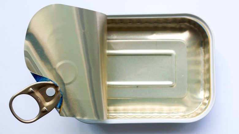 open empty tuna can