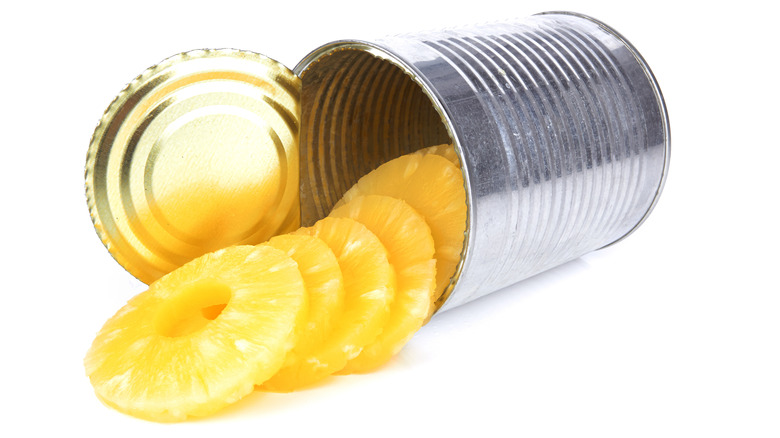 Can of pineapple