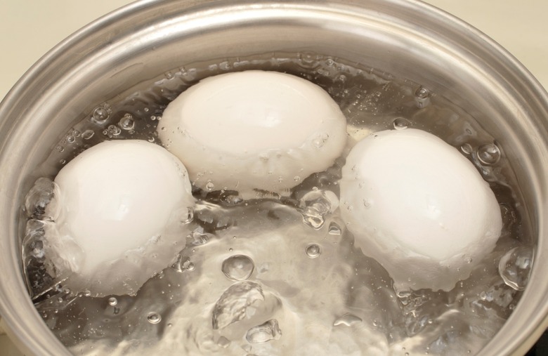2 Hours Before a Workout: Eat Hard-Boiled Eggs