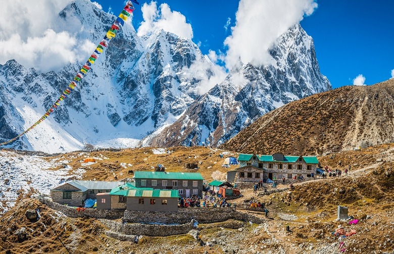 8 Amazing Restaurants You Can Only Reach by Foot