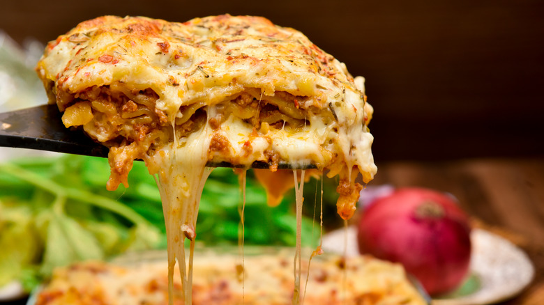 Stretchy melted lasagna cheese