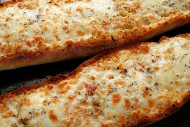 Cheesy Garlic Bread Recipe