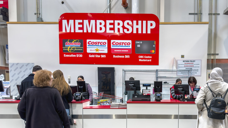 Costco membership customer service counter