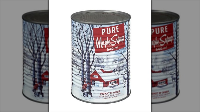 Can of Decacer pure maple syrup
