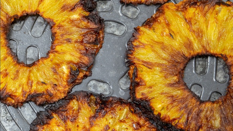 Cooked pineapples in air fryer