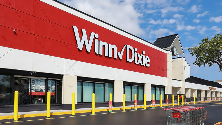 Winn-Dixie store exterior