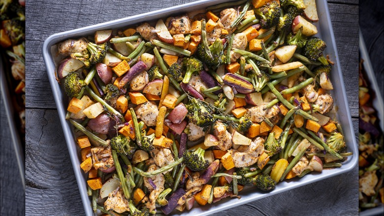 An overcrowded tray
